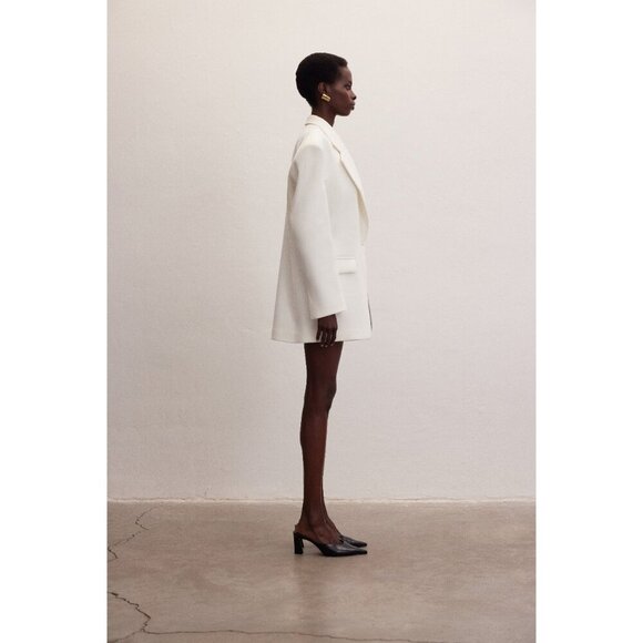 Grace Jones Structured Oversized Blazer in White - Picture 5 of 8